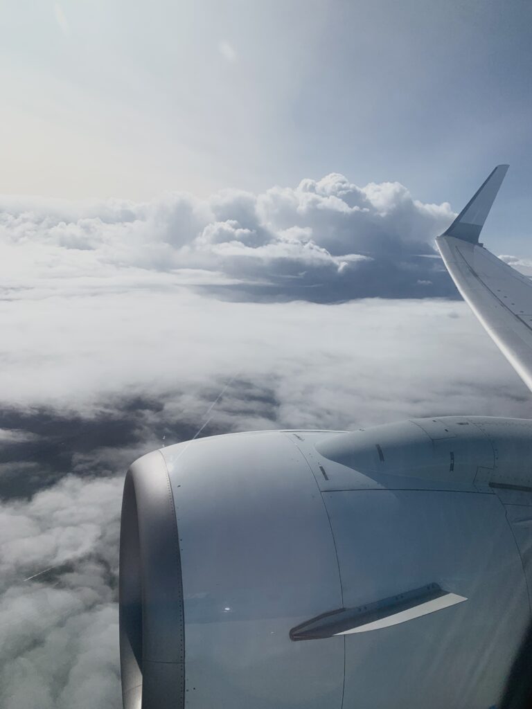 how airplanes fly
